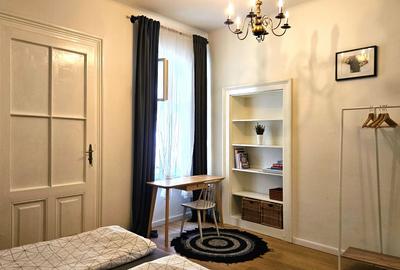 Apartament spectaculos de închiriat 4 camere 4 băi Centrul Istoric - 16