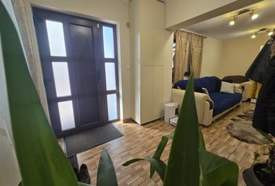 Casă individuală cu 4 camere în Central