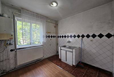 Apartament cu 2 camere semidecomandat în Mihai Eminescu