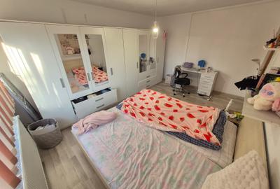 1 Cam--Sagului-5 Min Spitalul Judetean--Mobilat-Utilat-64.900 Euro! Negociabil - 3