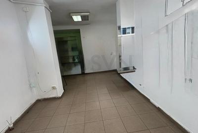 REC3001313 De vanzare spatiu comercial la parterul unui bloc 3 camere - 4