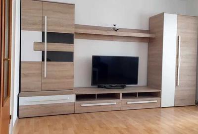 Apartament cu 3 camere decomandat, mobilat în Victoriei