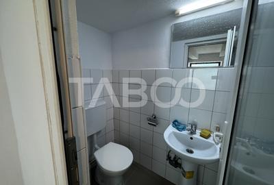 Spatiu comercial 4 camere 84 mpu doua intrari la strada Orasul de Jos - 6