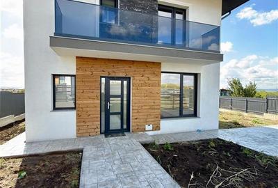 Casă individuală cu 4 camere în Valea Lupului
