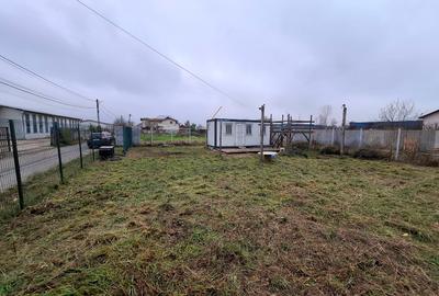 Vând teren cu anexa locuibila - 1