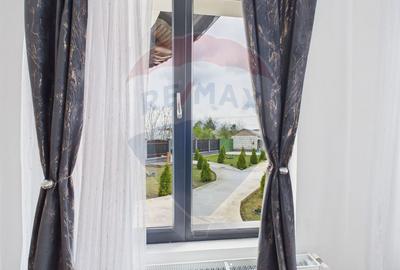 Casă / Vilă cu 5 camere de vânzare - 11