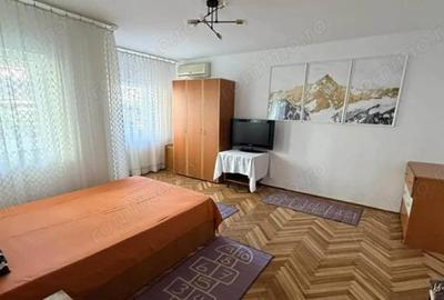 Garsoniera | 13 Septembrie | Parter | Decomandat - 1