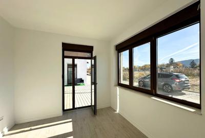 Apartament 2 camere 60 mp cu geam la baie lângă Paradisul Acvatic - 9