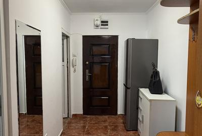 Garsonieră decomandată, mobilată în Brâncoveanu