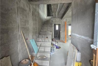 Duplex 3 dormitoare - zona excelenta - toate utilitatile - termen rapid de final - 3