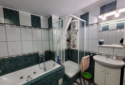 De vânzare – Casă unifamilială cu casă secundară, în cartierul Gruia - 15