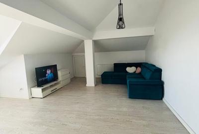 Apartament cu 2 camere decomandat, mobilat în Central