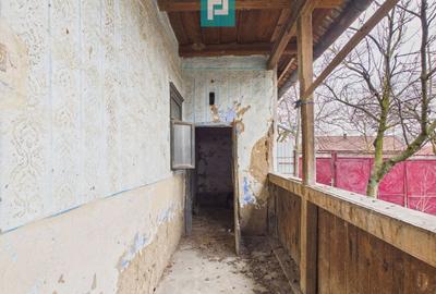 Casă modestă cu 3 camere de renovat în Mișca - 4