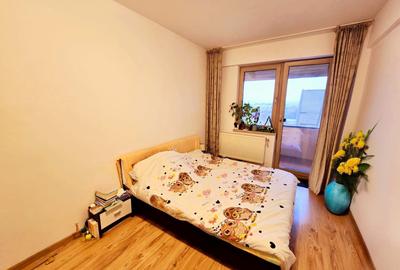 Apartament cu 3 camere plus garaj