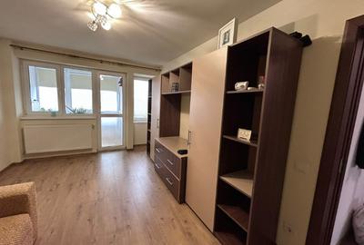 - Apartament 2 camere Renovat Total, zona Garii. Suprafata 48mp. - 4