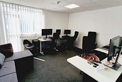 Central, spatiu birouri 135mp, amenajat - 2