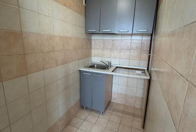 Calea Victoriei, apartament 3 camere, etaj 8, nemobilat, balcon, bloc solid - 7