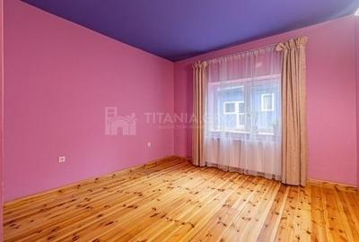 Vila in Poiana Brasov cu teren generos 1600mp, 2 corpuri, comision 0 - 9