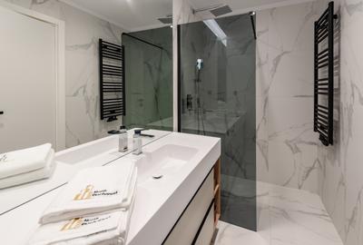 3 CAMERE - ONE LAKE CULB - MOBILAT - BLOC NOU - 8