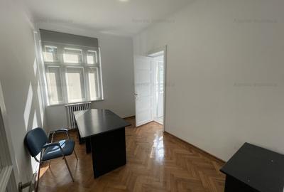 Birou Firma - Vila S+P+E - Str. Toamnei / Bd. Dacia - 16