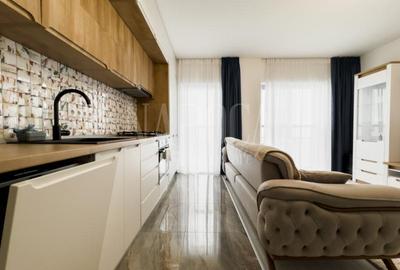 Apartament cu 3 camere semidecomandat în Iris