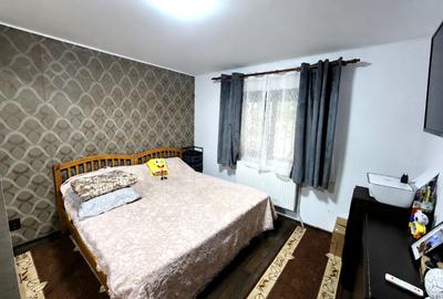 Apartament 2 camere decomandat, parter înalt, Podu Iloaiei – zonă centrală - 5