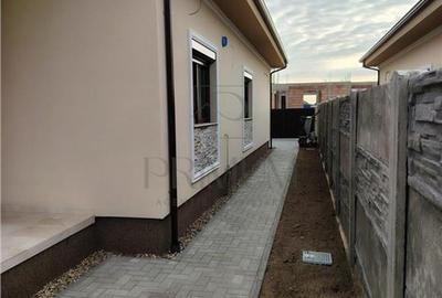 Duplex cu 3 camere în Moșnița Veche