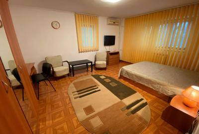 Garsonieră decomandată, mobilată în Timpuri Noi