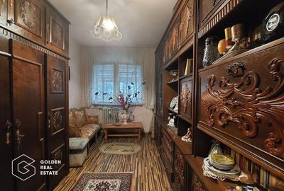 Apartament cu 3 camere semidecomandat în Central