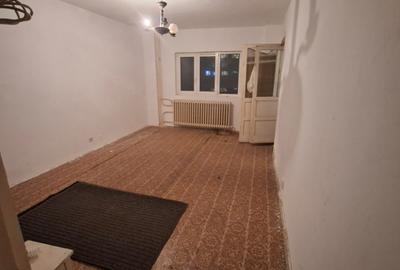 Garsonieră decomandată în Iancului