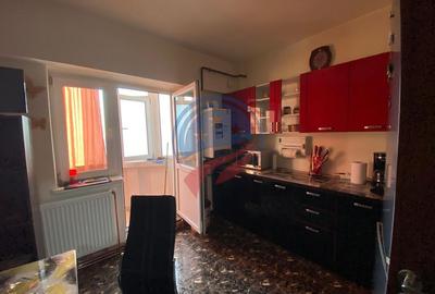 APARTAMENT 3 CAMERE DE INCHIRIAT ZONA PROMENADA SEVERINULUI