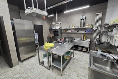 Spațiu comercial, 200 mp în Roșu