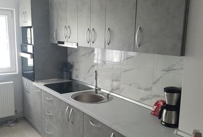 APARTAMENT CU 4 CAMERE,DOUA BAI,DOUA BALCOANE FINISAT,ZONA LAMA - 1