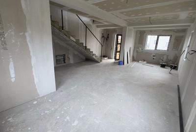 CASA INDIVIDUALA GLINA, INCALZIRE PARDOSEALA, TEREN 325 MP, COMIS 0% - 4