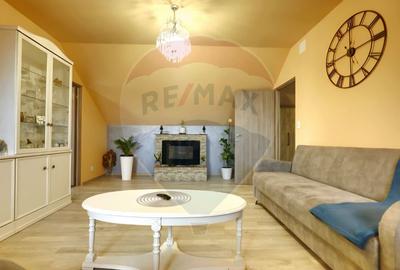 Apartament cu 3 camere decomandat, mobilat în Ghiroda