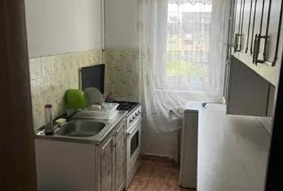 Apartament cu 2 camere, etajul 3/4, zona Podu Ros - 4