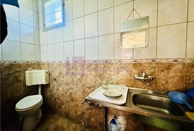 Spatiu comercial de vanzare | zona Compa | 56 mp | 2 intrari | depozit - 8