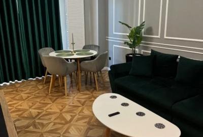 Apartament cu 3 camere semidecomandat, mobilat în Drumul Taberei