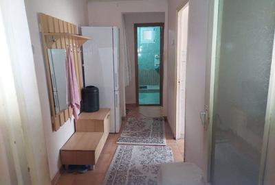 2 camere  Micro 21 pret 58000 euro - 1