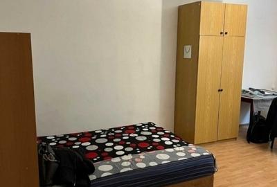 Garsonieră decomandată în Podul de Fier