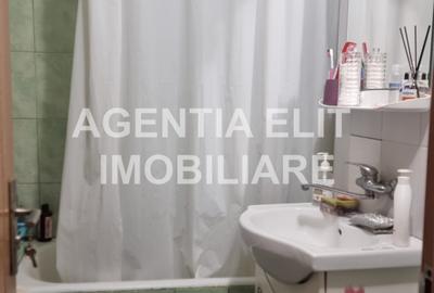 Garsoniera, bloc de apartamente, zona Mall - 9