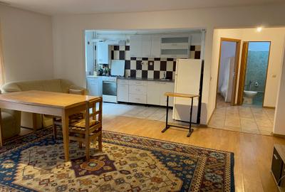 Apartament 3 camere  str.Cetatii, open space, 2 dormitoare, gradina 44, parcare