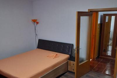 320 euro! Ap 1 camera Nicolina , prima statie la bulevard, et 3/8 - 1