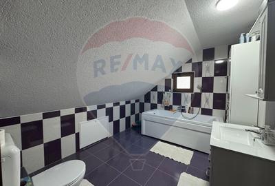 Casă / Vilă cu 4 camere de vânzare în zona Bujac-Arad - 16