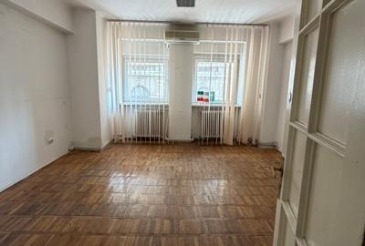 Universitate stradal / spatiu in cladire de birouri / 3 camere - 80mp / - 5