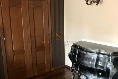 3 Camere,  Natiunile Unite - Palatul Parlamentului, Mobilat lux - 18