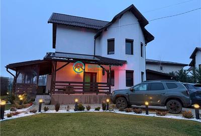 Casă individuală cu 5 camere în Păulești