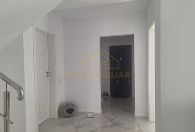 CASA INDIVIDUALA P+1-PISCINA-603 MP TEREN-A0 - 11