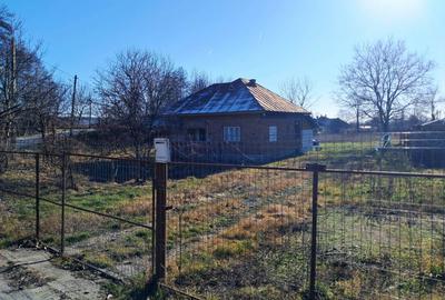 Casa si teren de vanzare Polovragi - 1