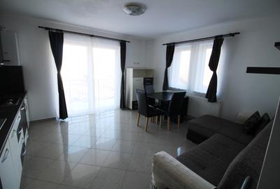 INCHIRIEZ apartament 2 camere,recent renovat, zona Strand